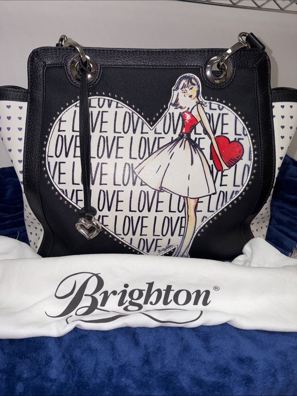BRIGHTON FASHIONISTA COLLECTION “LOOK OF LOVE” 2012 EXTREMELY RARE TOTE W/DUSTER